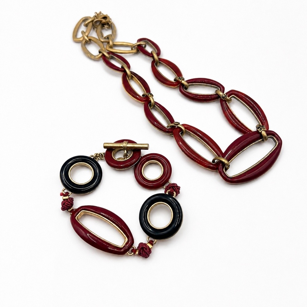Liz Claiborne Burgundy Enamel Gold Tone Link Necklace and Bracelet Jewelry Set